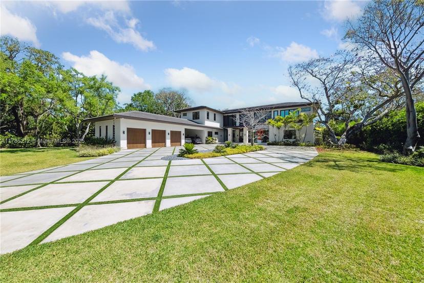 Picture of 8825 SW 64Th Ct, Pinecrest FL 33156
