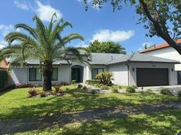 Picture of 19430 NW 87Th Pl, Hialeah, FL 33018