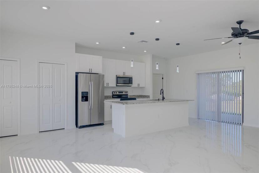 Picture of 2103 Jefferson Ave, Other City - In The State Of Florida FL 33920