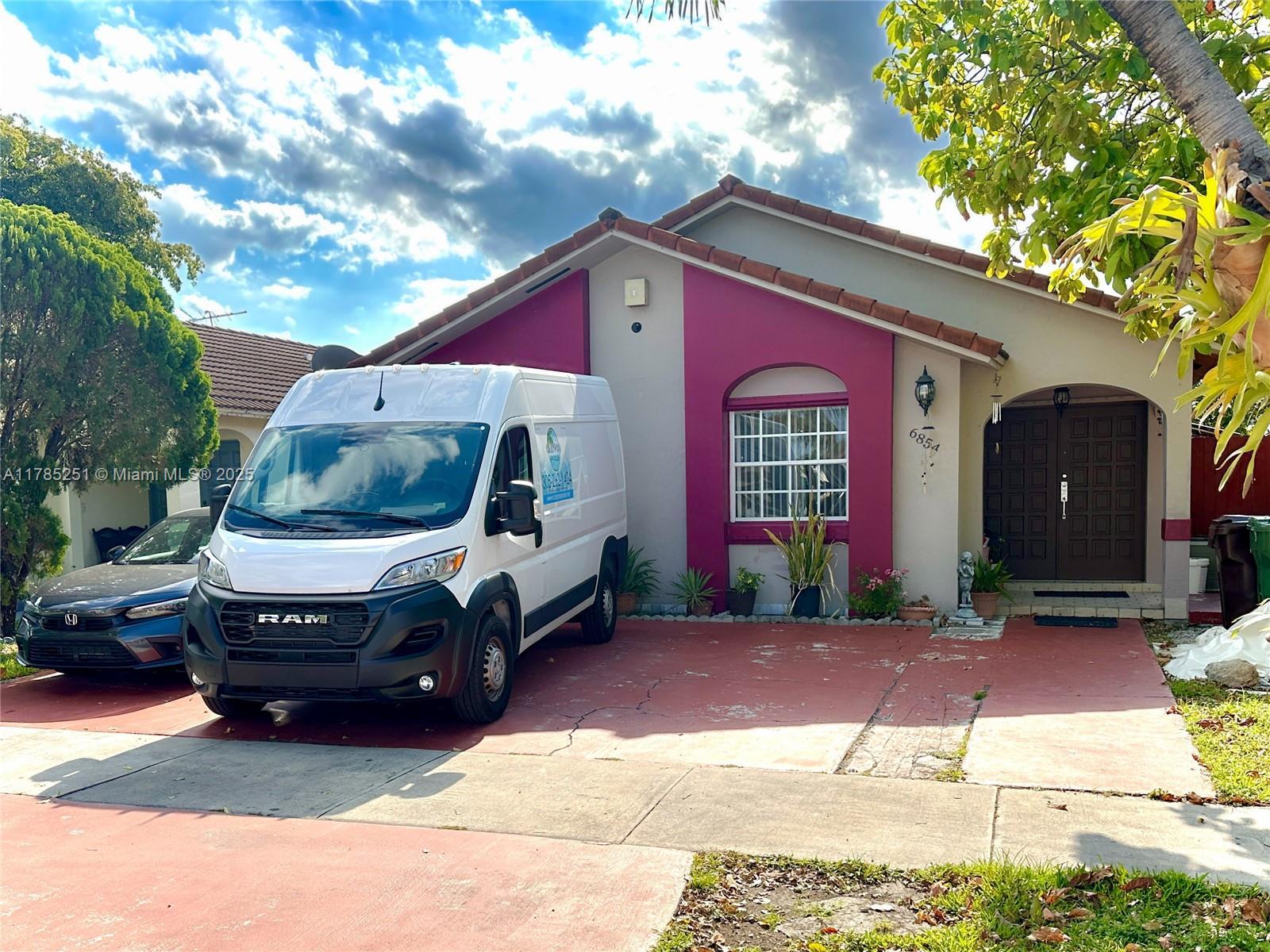 Picture of 6854 W 25Th Ct, Hialeah, FL 33016