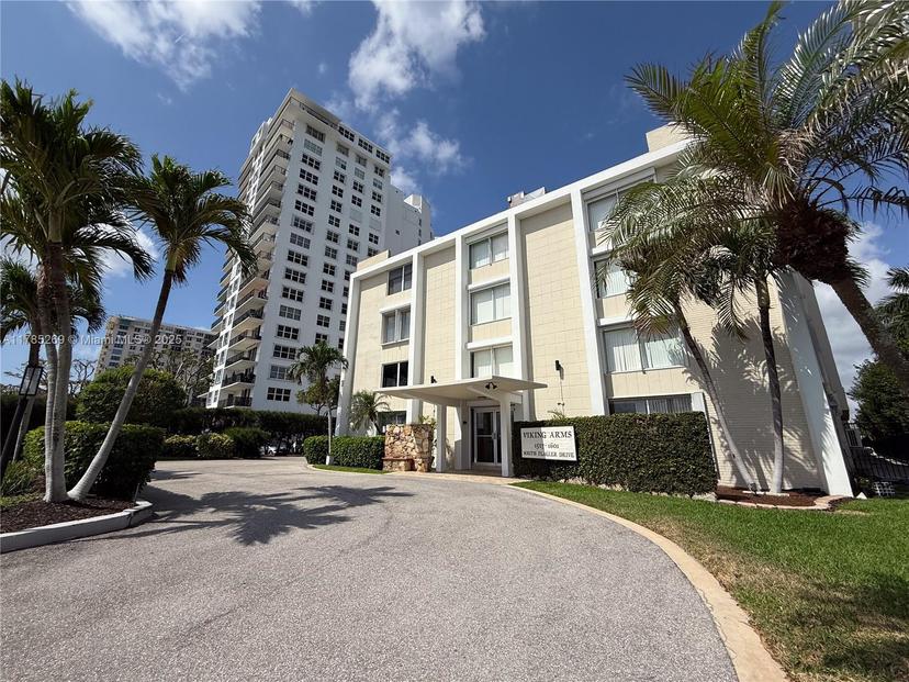 Picture of 1601 S Flagler Dr # 211O, West Palm Beach FL 33401