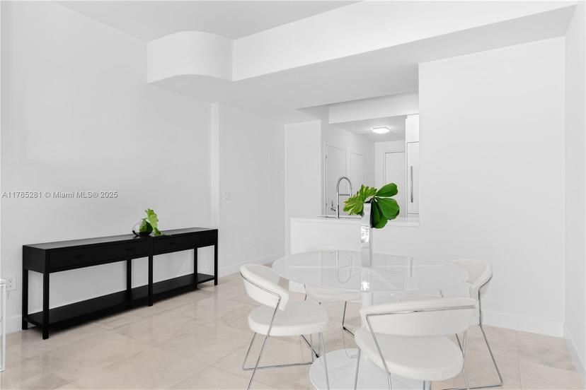 Picture of 50 S Pointe Drive # 501, Miami Beach FL 33139