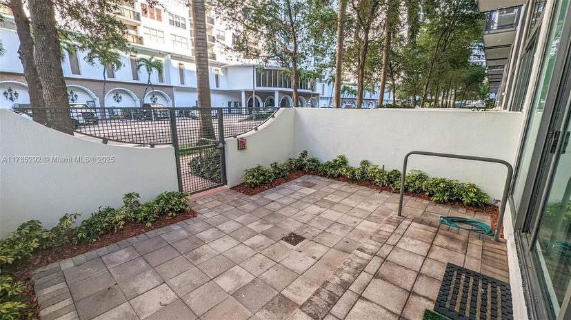 Picture of 6000 Collins Ave # 103, Miami Beach FL 33140