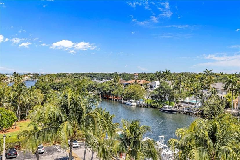 Picture of 90 Edgewater Dr # 624, Coral Gables FL 33133