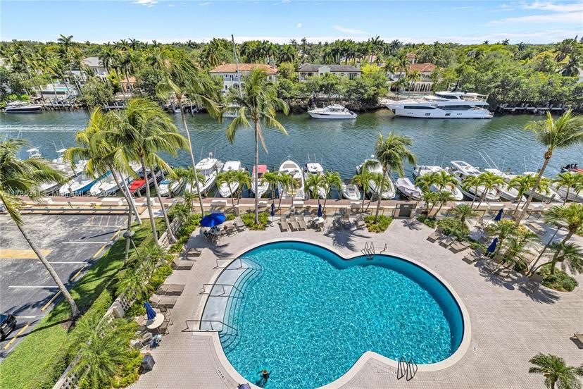 Picture of 90 Edgewater Dr # 624, Coral Gables FL 33133
