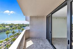 Picture of 90 Edgewater Dr # 624, Coral Gables, FL 33133