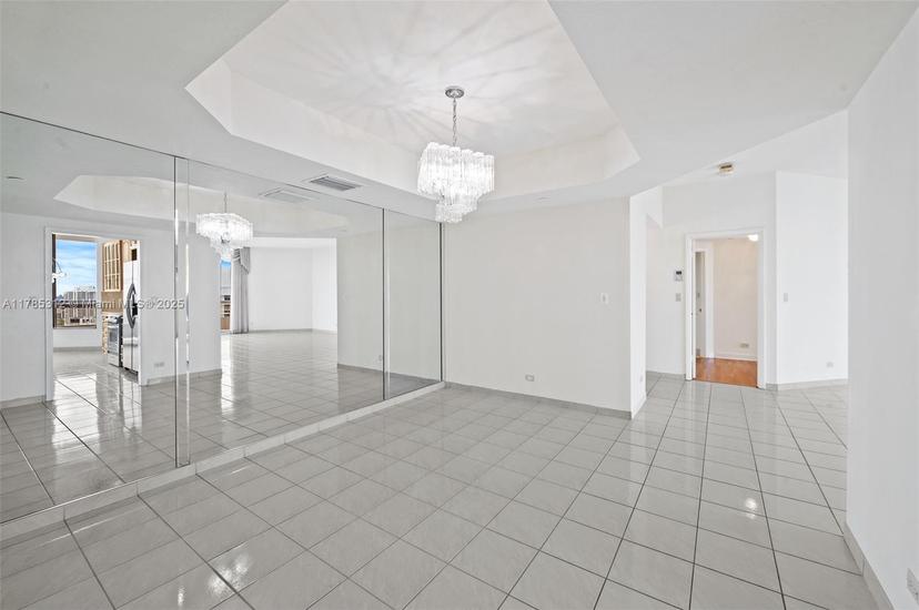 Picture of 20191 E Country Club Dr, Aventura FL 33180