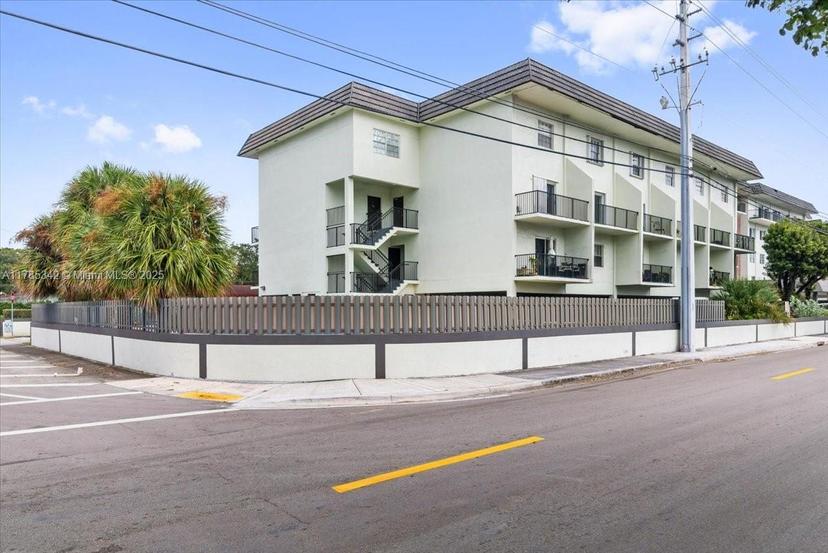 Picture of 5731 NW 37Th St # 306, Virginia Gardens FL 33166