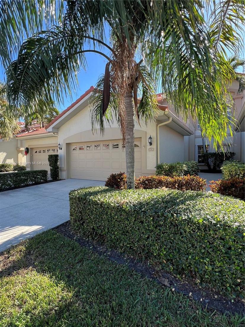 Picture of 15161 Royal Windsor Ln # 2603, Fort Myers FL 33919