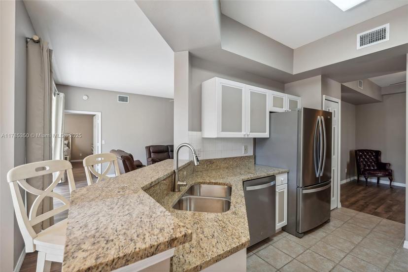 Picture of 15161 Royal Windsor Ln # 2603, Fort Myers FL 33919