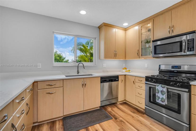 Picture of 13473 NW 5Th Ct, Plantation FL 33325
