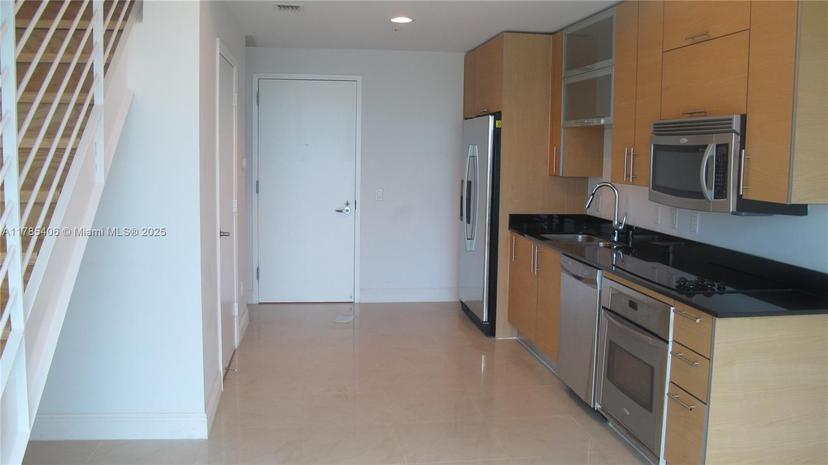 Picture of 60 SW 13Th St # 2609, Miami FL 33130