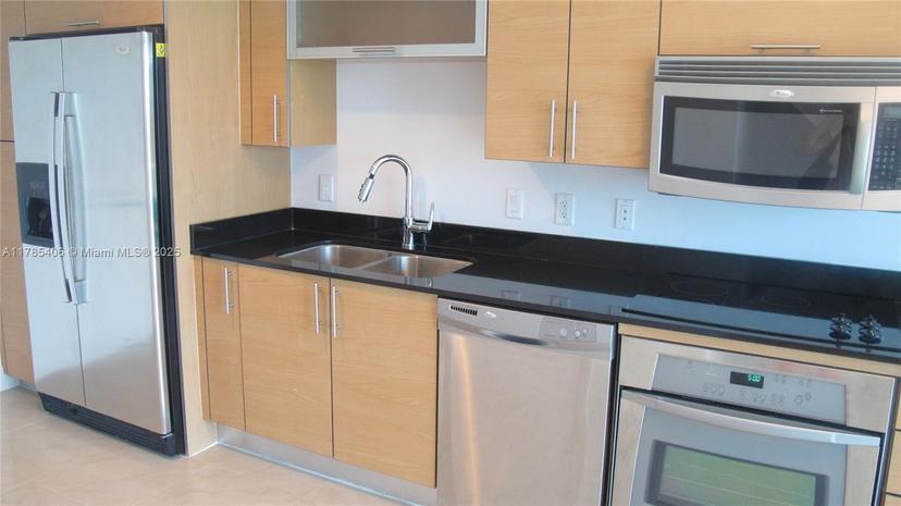 Picture of 60 SW 13Th St # 2609, Miami FL 33130