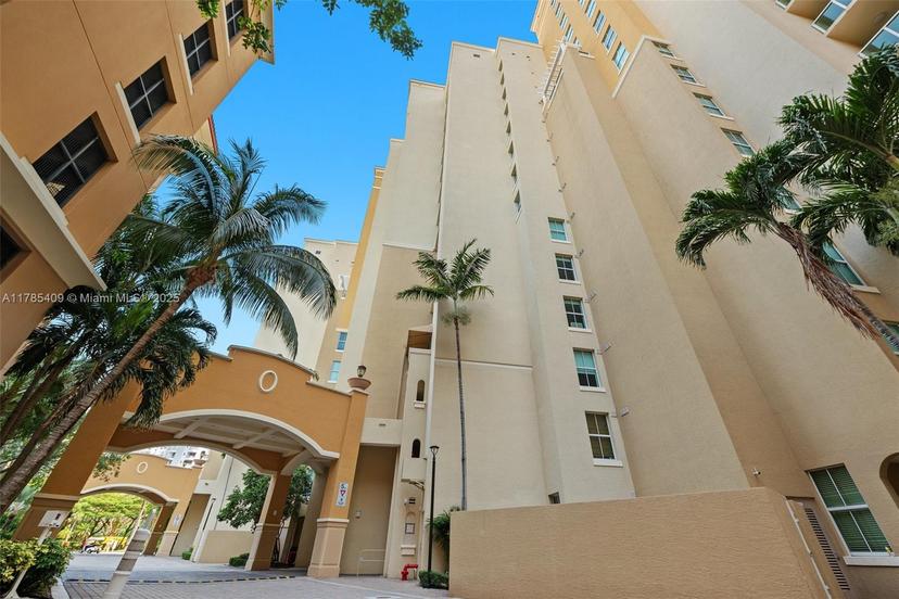 Picture of 3340 NE 190Th St # 504, Aventura FL 33180