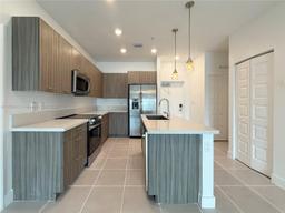 Picture of 4640 NW 84Th Ave # 32, Doral, FL 33166