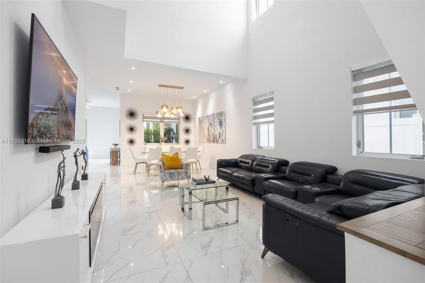 Picture of 8249 NW 33Rd Ter, Doral FL 33122