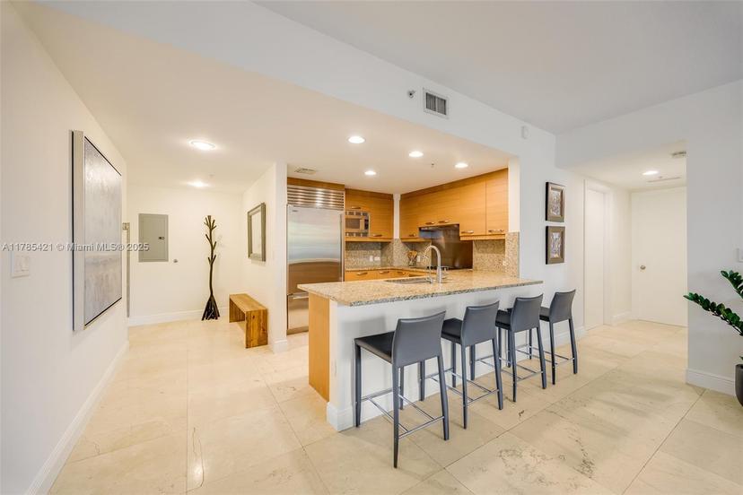 Picture of 3540 Main Hwy # 305, Coconut Grove FL 33133