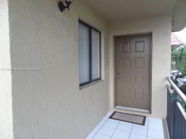 Picture of 342 Lakeview Dr # 105, Weston FL 33326