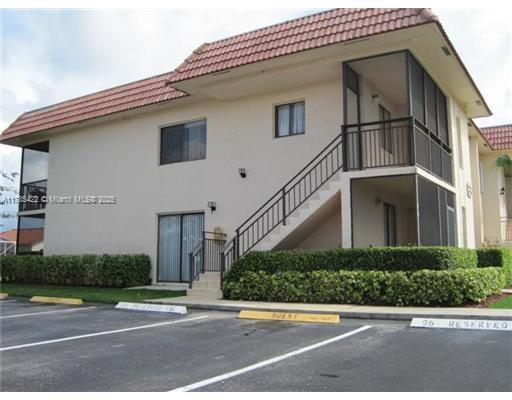 Picture of 342 Lakeview Dr # 105, Weston FL 33326