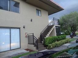 Picture of 342 Lakeview Dr # 105, Weston, FL 33326