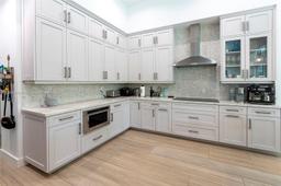 Picture of 4023 W Lake Estates Dr, Davie, FL 33328