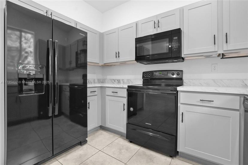 Picture of 1417 NW 208Th Ter # 1417, Miami Gardens FL 33169