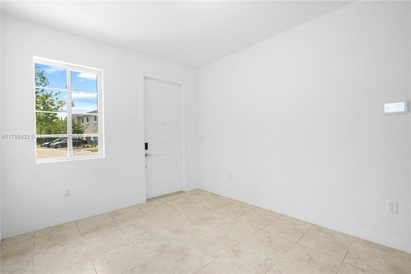Picture of 1417 NW 208Th Ter # 1417, Miami Gardens FL 33169