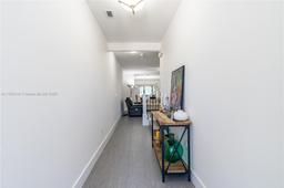 Picture of 4538 S Aqua Bella Ln, Dania Beach, FL 33312