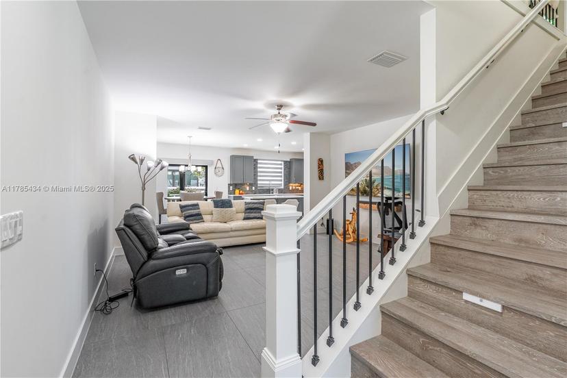 Picture of 4538 S Aqua Bella Ln, Dania Beach FL 33312
