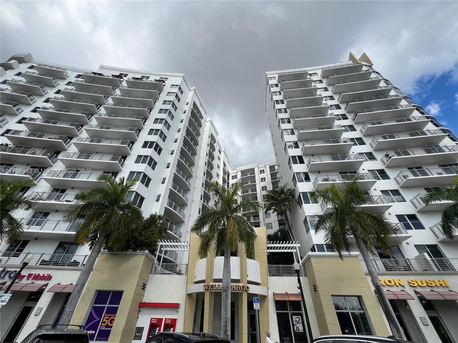 Picture of 1830 Radius Dr # 909, Hollywood, FL 33020