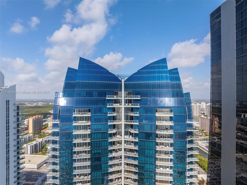 Picture of 17121 Collins Ave, Sunny Isles Beach FL 33160