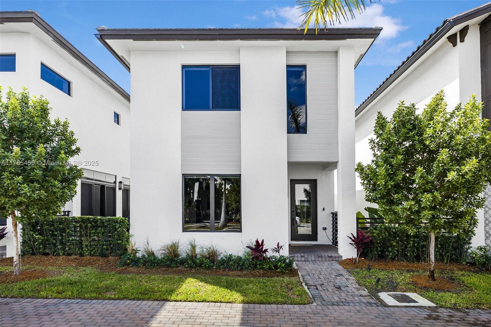 Picture of 8156 NW 43Rd St, Doral, FL 33166