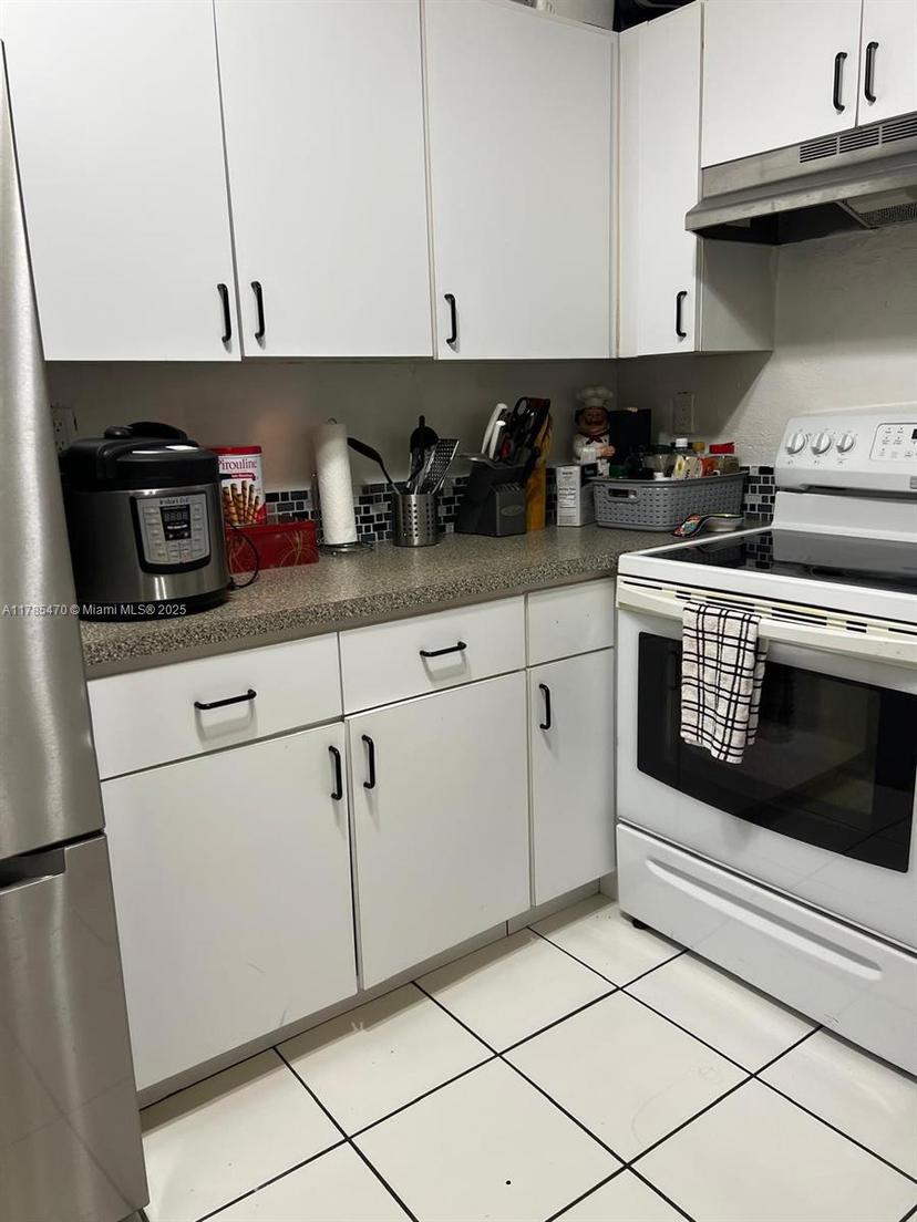 Picture of 1735 NE 164Th St # B203, North Miami Beach FL 33162
