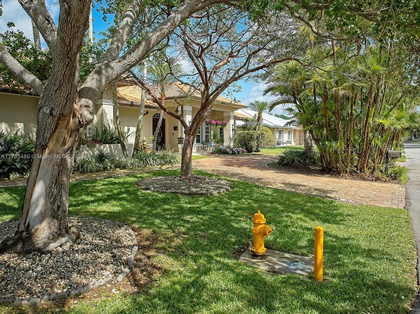 Picture of 15720 SW 78Th Ave, Palmetto Bay FL 33157