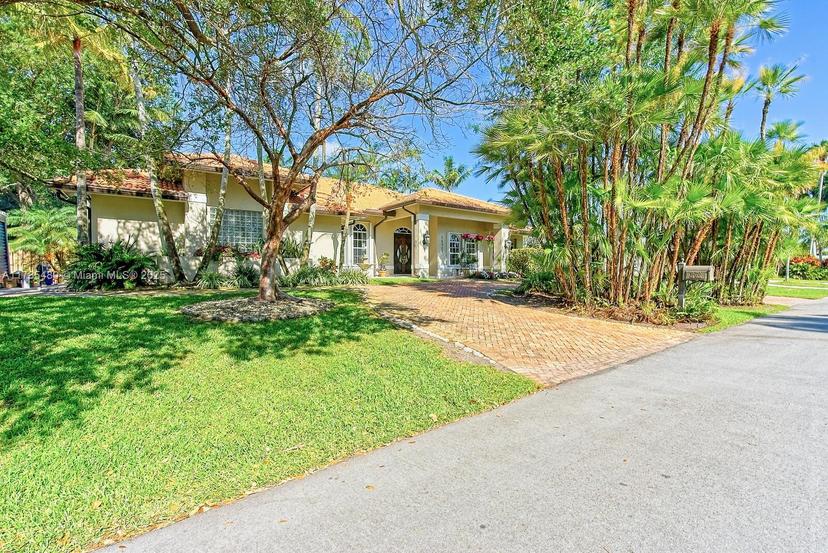Picture of 15720 SW 78Th Ave, Palmetto Bay FL 33157