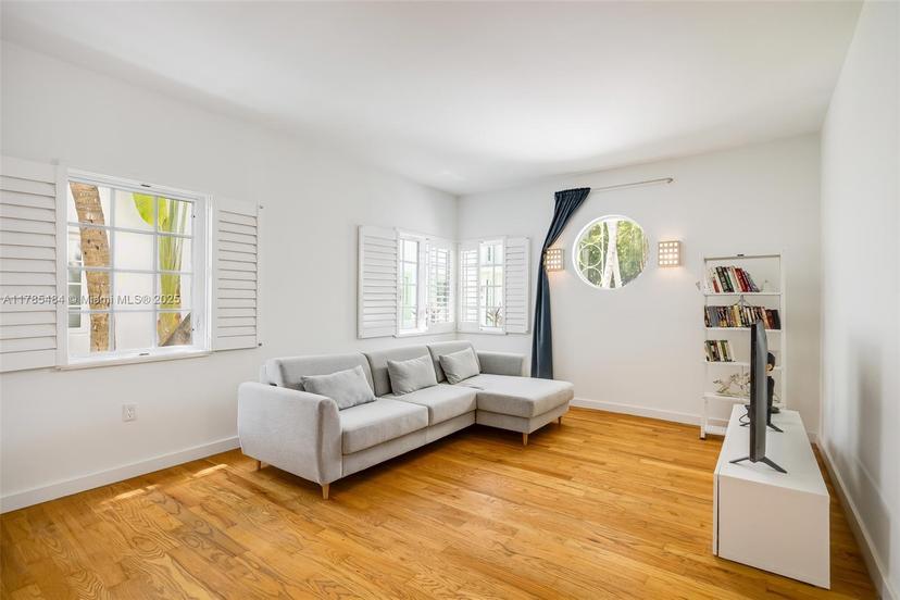 Picture of 1215 Meridian Ave # 7, Miami Beach FL 33139