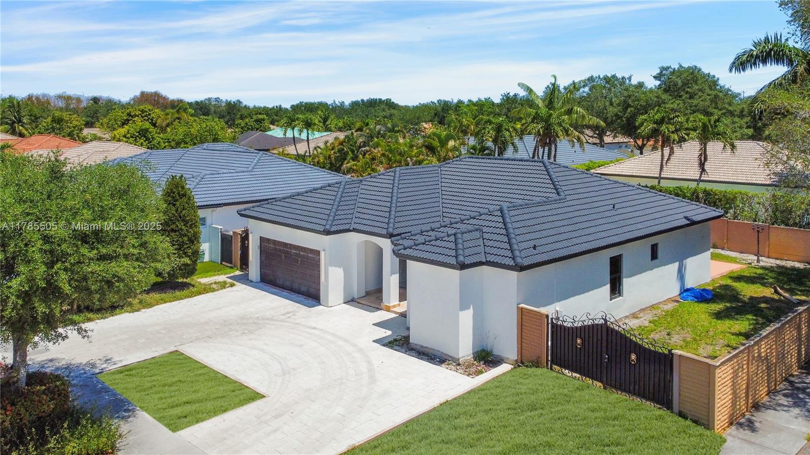 Picture of 16239 NW 91St Ct, Miami Lakes, FL 33018