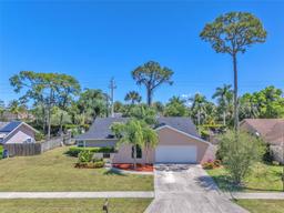Picture of 230 S Parkwood Dr S, Royal Palm Beach, FL 33411