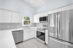 Picture of 230 S Parkwood Dr S, Royal Palm Beach, FL 33411