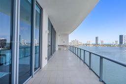 Picture of 3300 NE 188Th St, Aventura, FL 33180