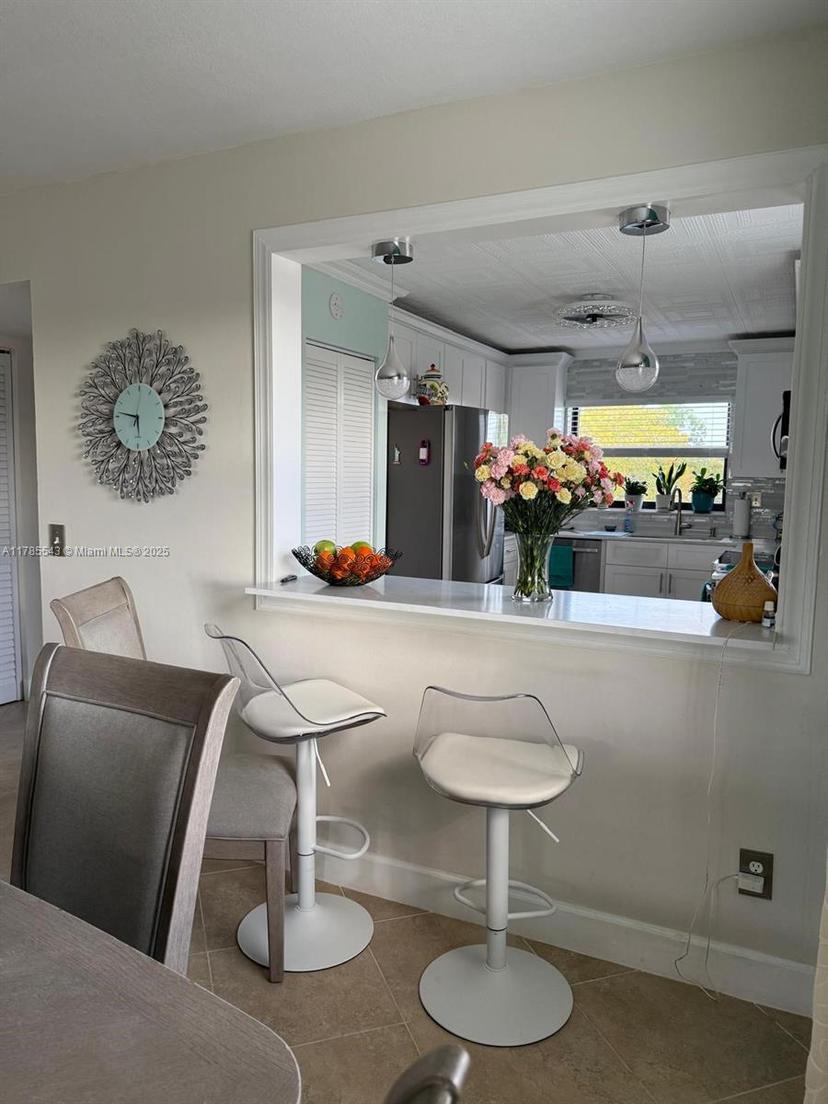 Picture of 10207 Sunrise Lakes Blvd # 401, Sunrise FL 33322
