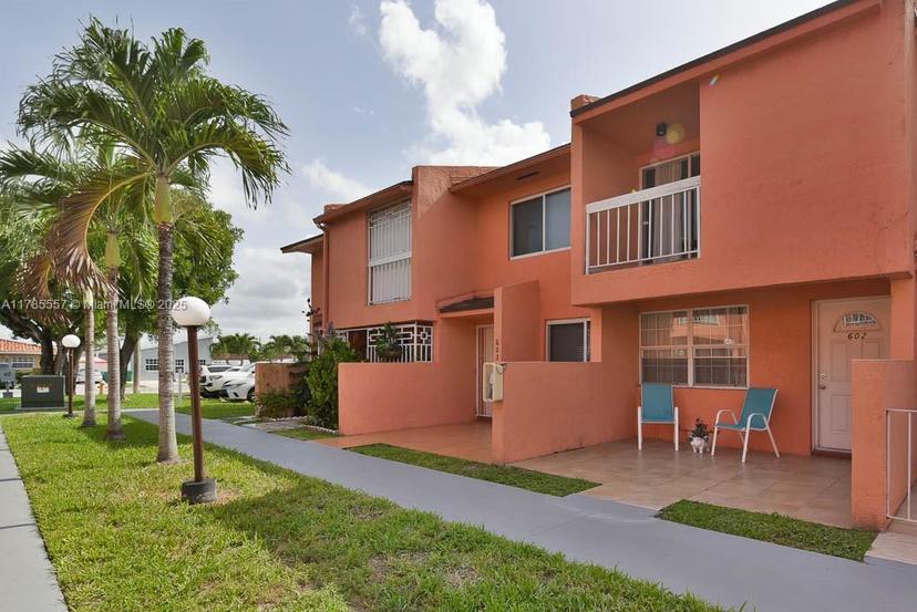 Picture of 11365 SW 2Nd St # 602, Sweetwater FL 33174