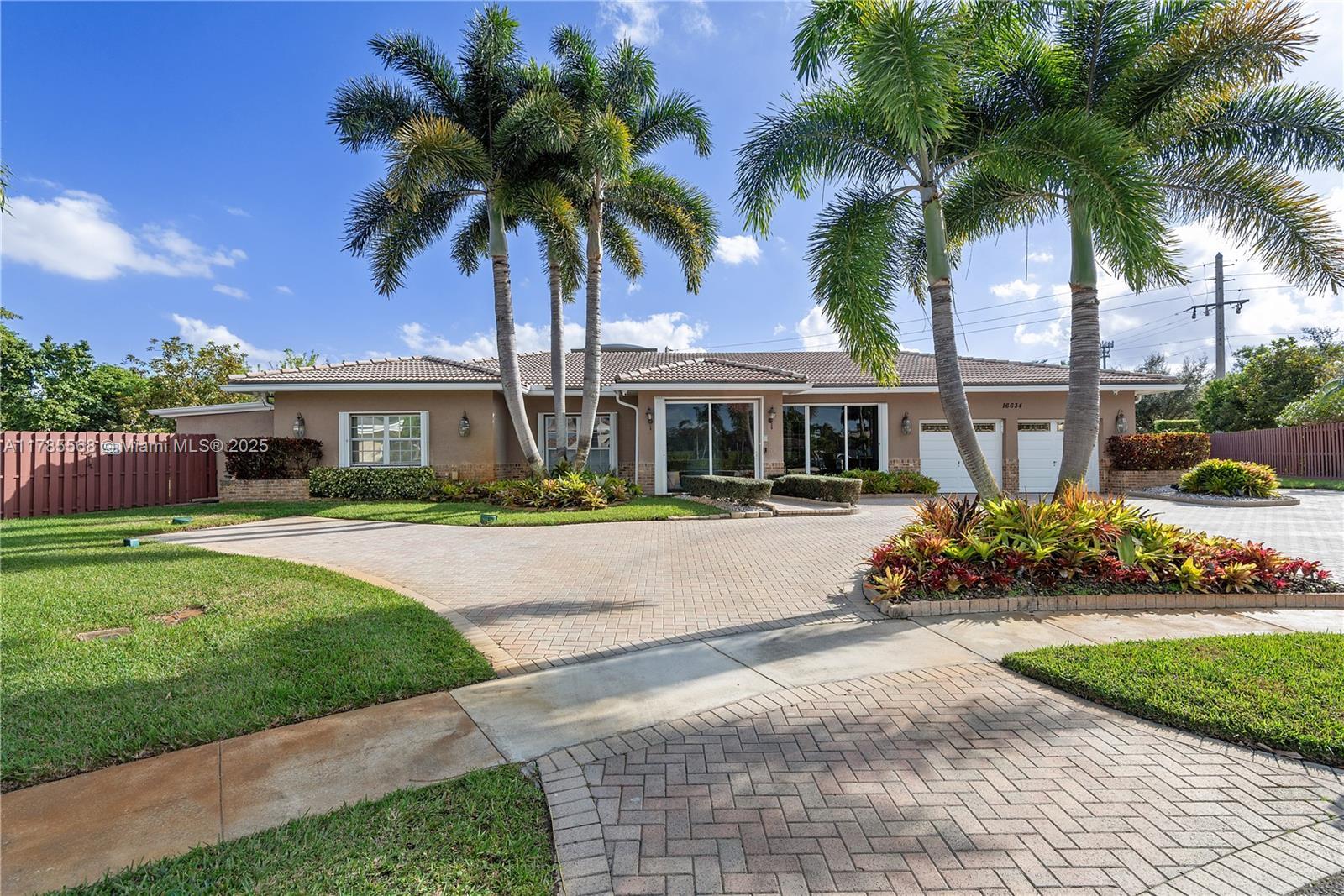 Picture of 16634 Golfview Dr, Weston, FL 33326