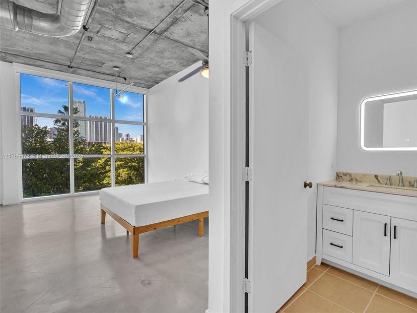 Picture of 2001 Biscayne Blvd # 3413, Miami FL 33137