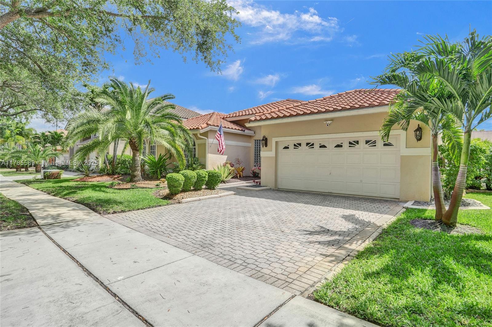 Picture of 1543 NW 182Nd Way, Pembroke Pines, FL 33029