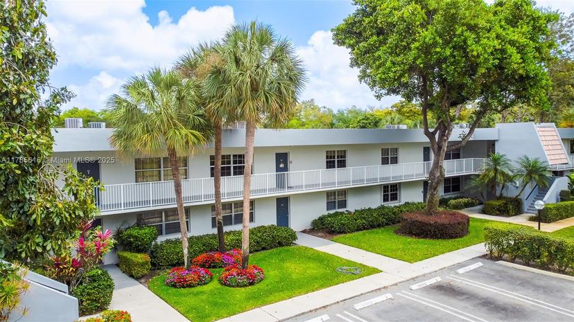 Picture of 4221 W Palm Aire Dr # 203, Pompano Beach FL 33069