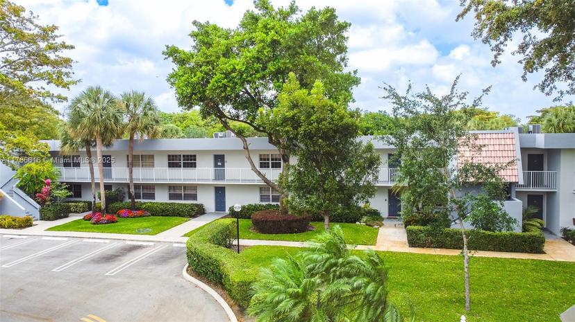Picture of 4221 W Palm Aire Dr # 203, Pompano Beach FL 33069