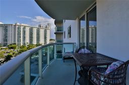 Picture of 19380 Collins Ave # 726, Sunny Isles Beach, FL 33160