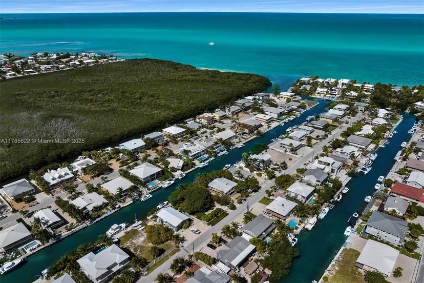 Picture of 157 Venetian Dr, Islamorada FL 33036