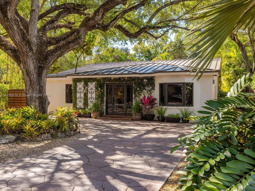 Picture of 6870 SW 77Th Ter, South Miami FL 33143